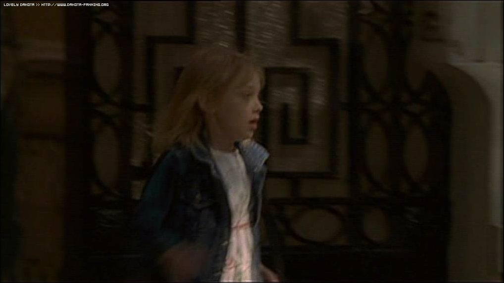 lovely-dakota-man-fire-dvd-abduction-camera-026.jpg