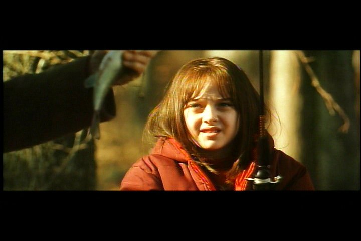 lovely-dakota-hide-seek-dvd-deleted-scene-eat-16.jpg