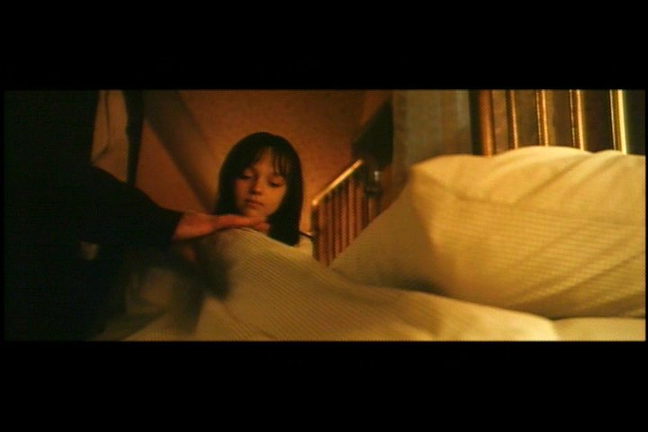 lovely-dakota-hide-seek-dvd-deleted-scene-not-like-01.jpg