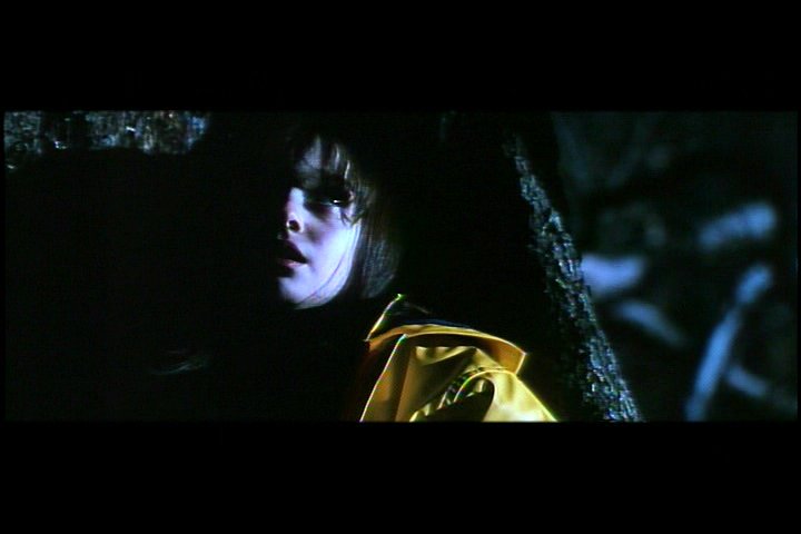 lovely-dakota-hide-seek-dvd-deleted-scene-waiting-06.jpg