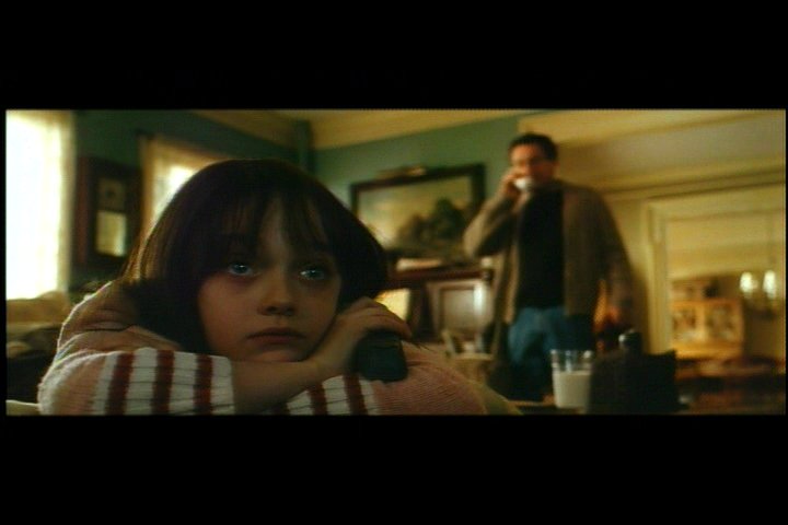 lovely-dakota-hide-seek-dvd-deleted-scene-red-paint-05.jpg