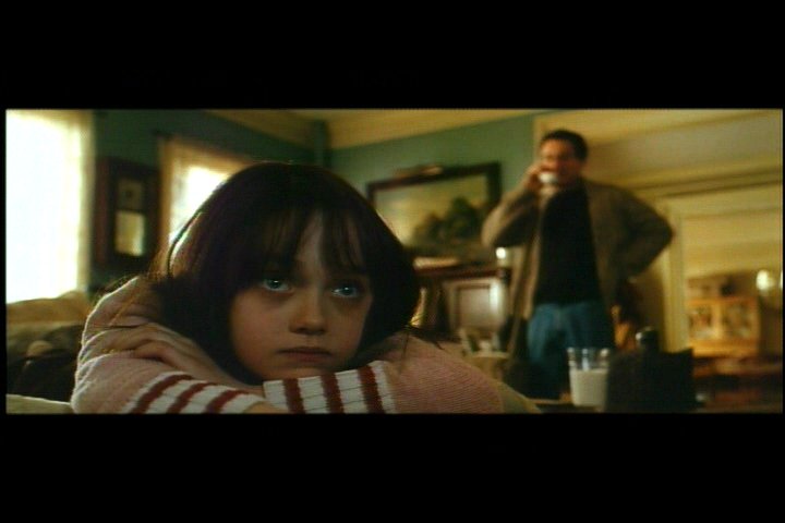 lovely-dakota-hide-seek-dvd-deleted-scene-red-paint-09.jpg
