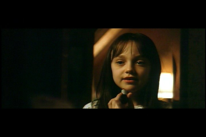 lovely-dakota-hide-seek-dvd-deleted-scene-red-lipstick-26.jpg