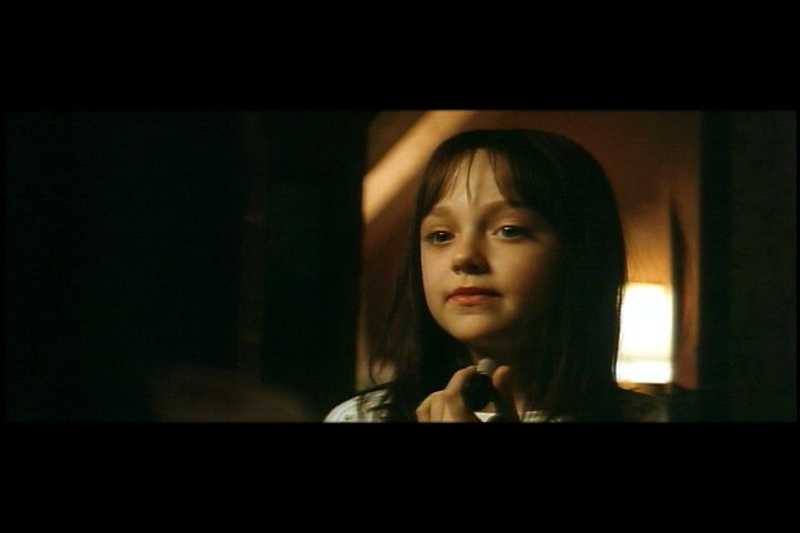 lovely-dakota-hide-seek-dvd-deleted-scene-red-lipstick-28.jpg