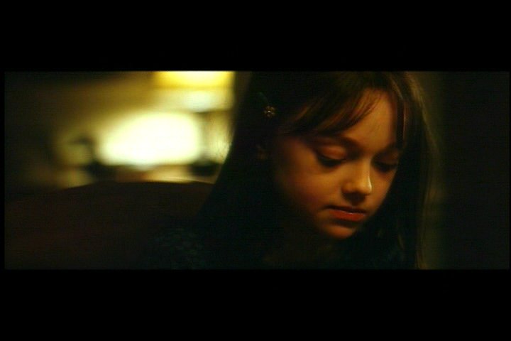 lovely-dakota-hide-seek-dvd-deleted-scene-trying-07.jpg