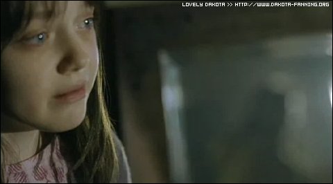 lovely-dakota-hide-seek-japanese-trailer-09.jpg