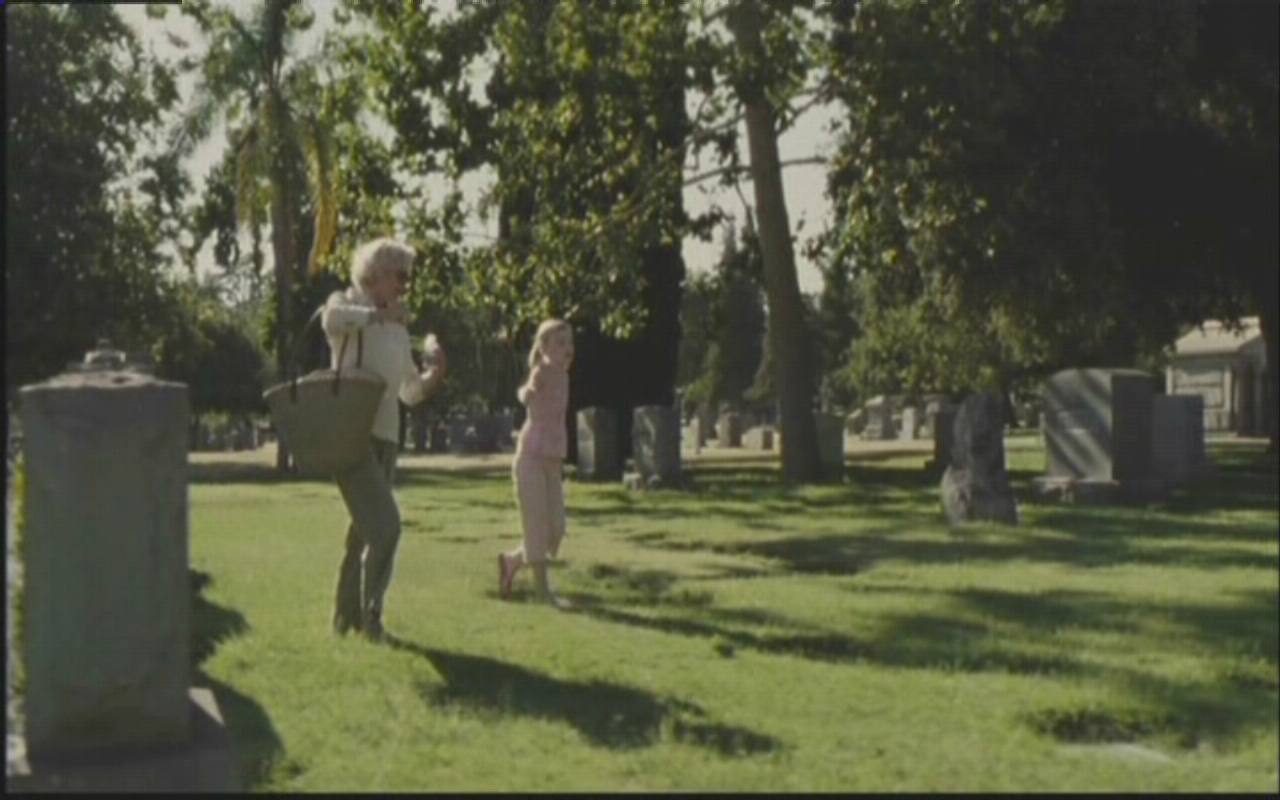 lovely-dakota-nine-lives-screen-capture-004.jpg