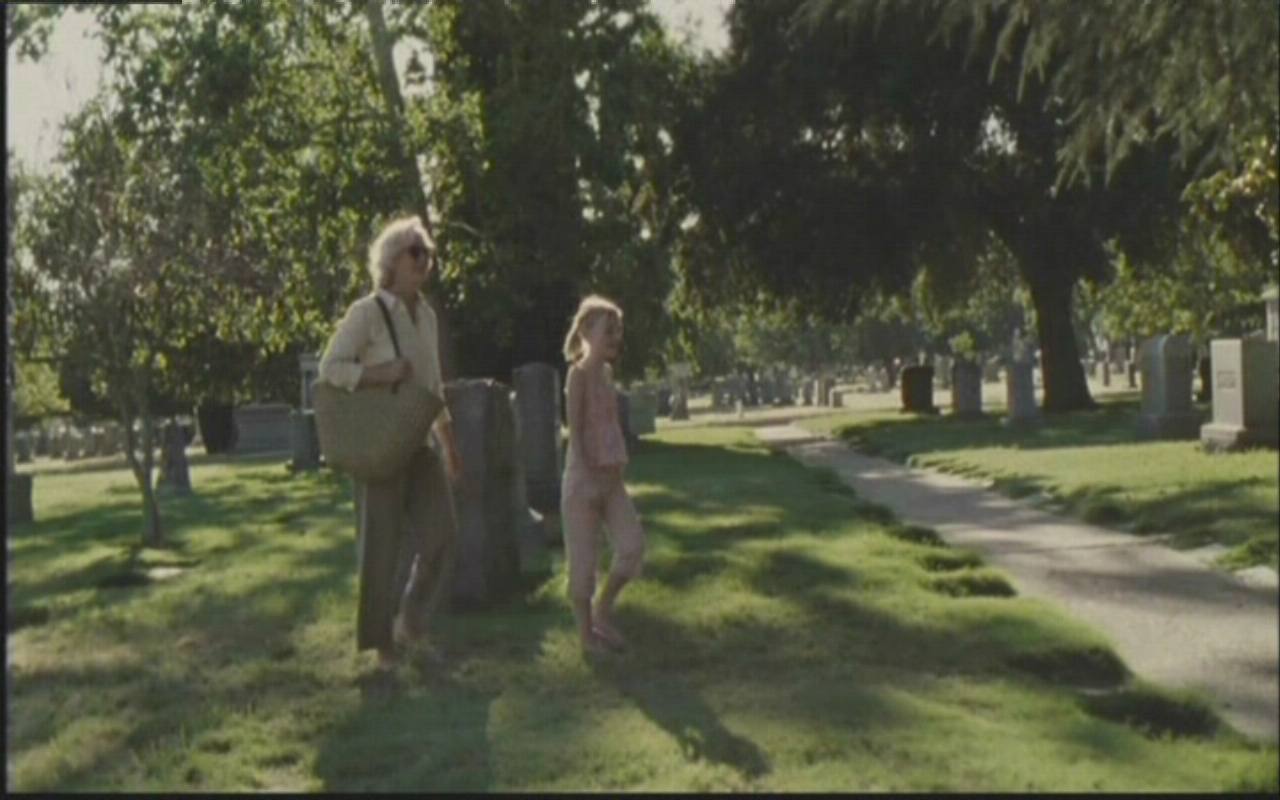 lovely-dakota-nine-lives-screen-capture-009.jpg