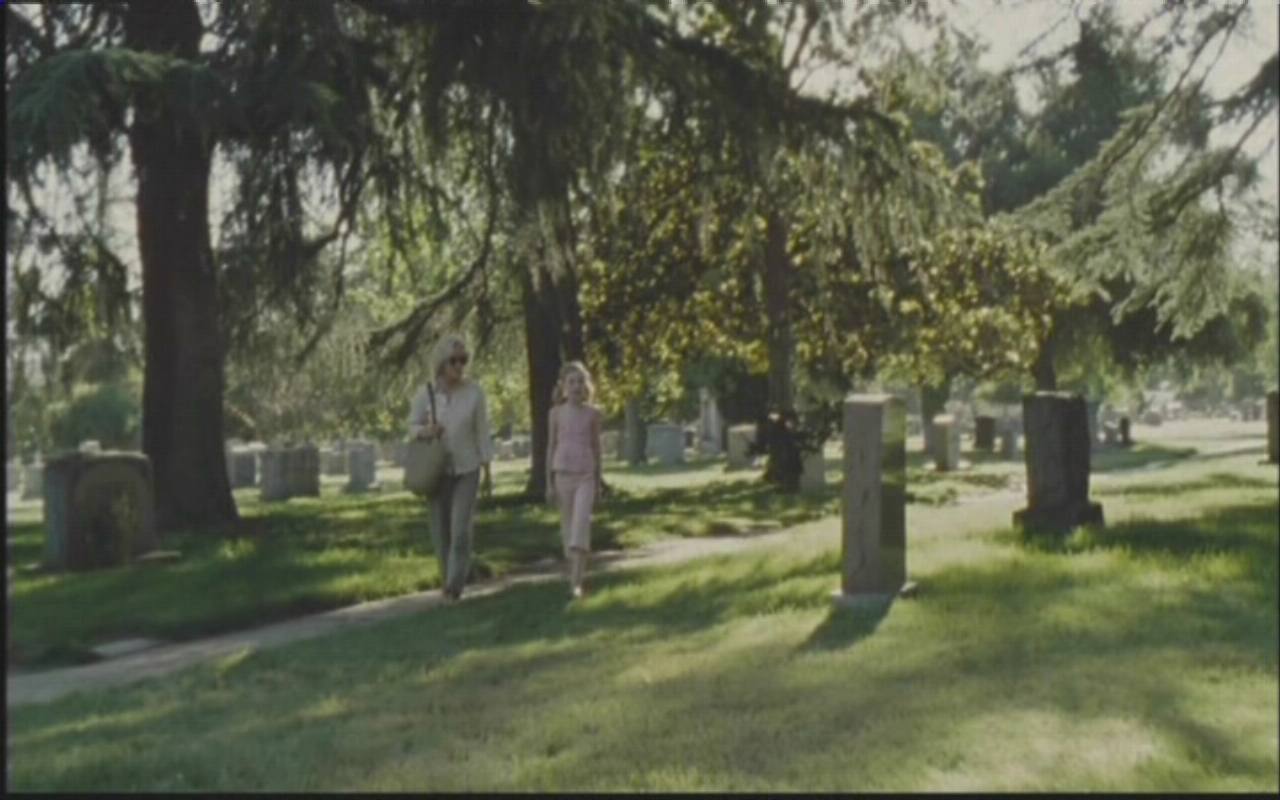 lovely-dakota-nine-lives-screen-capture-015.jpg