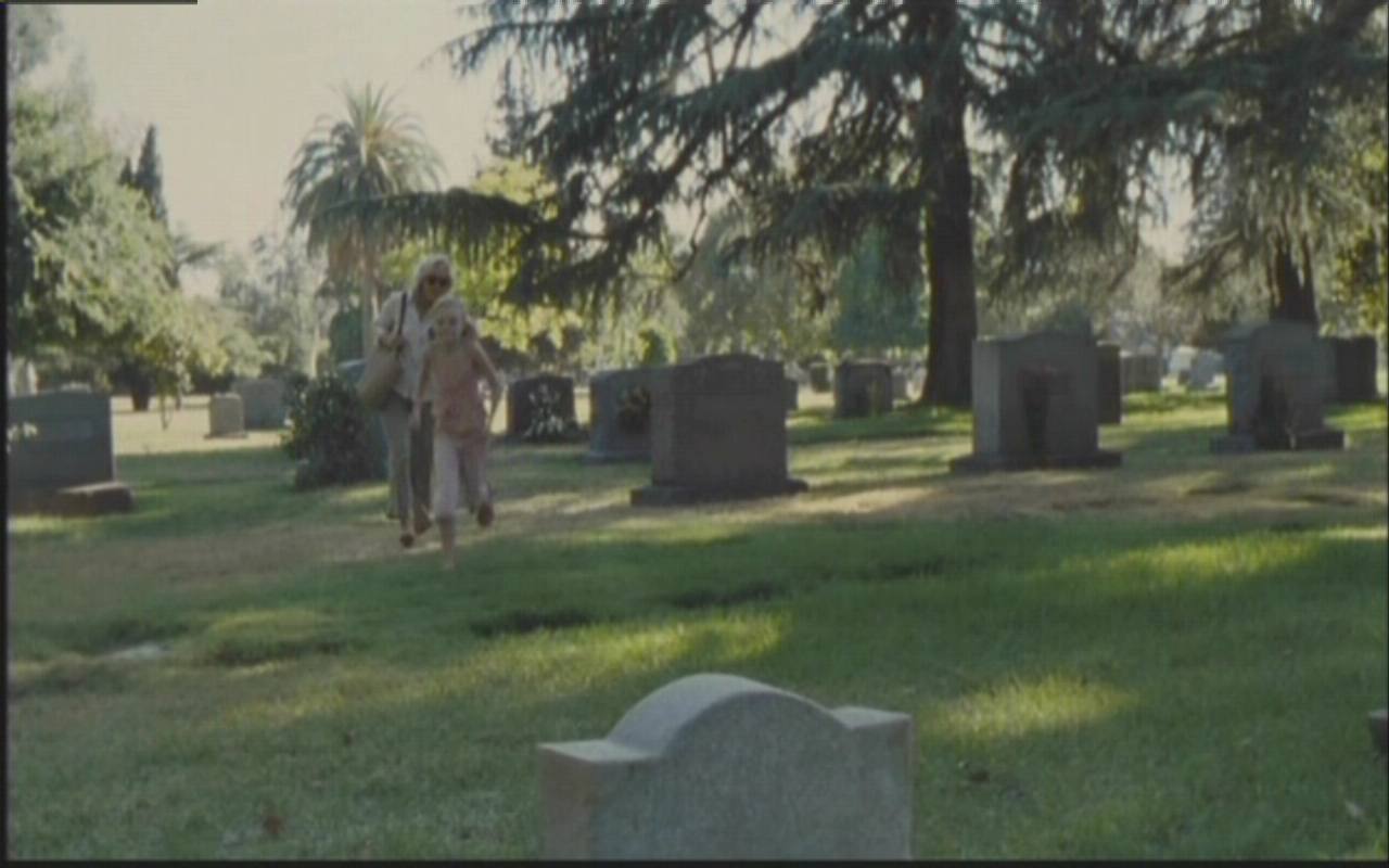 lovely-dakota-nine-lives-screen-capture-017.jpg