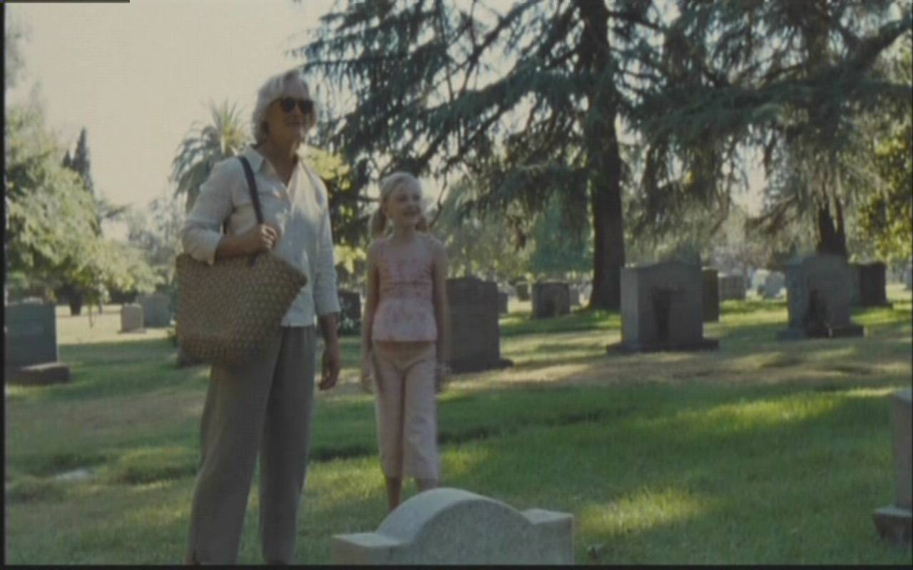 lovely-dakota-nine-lives-screen-capture-021.jpg