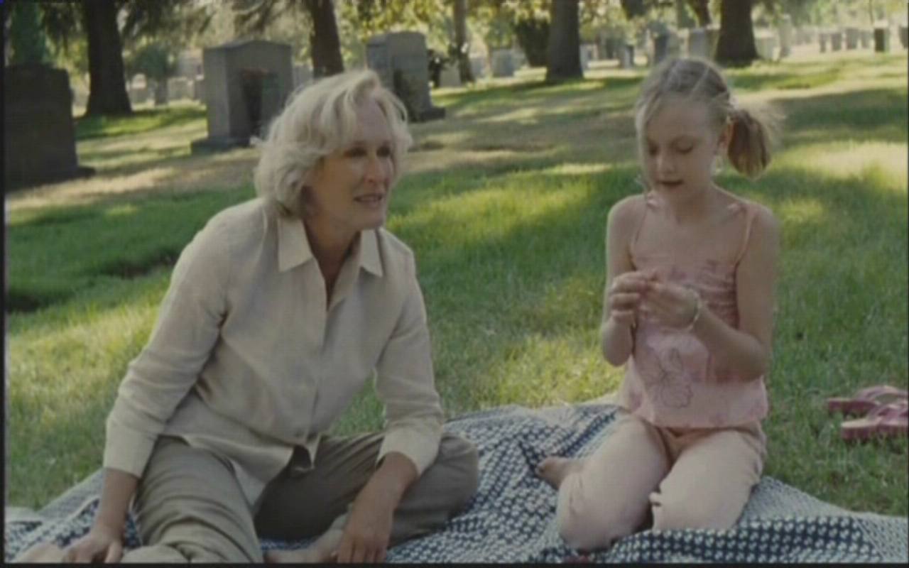 lovely-dakota-nine-lives-screen-capture-033.jpg