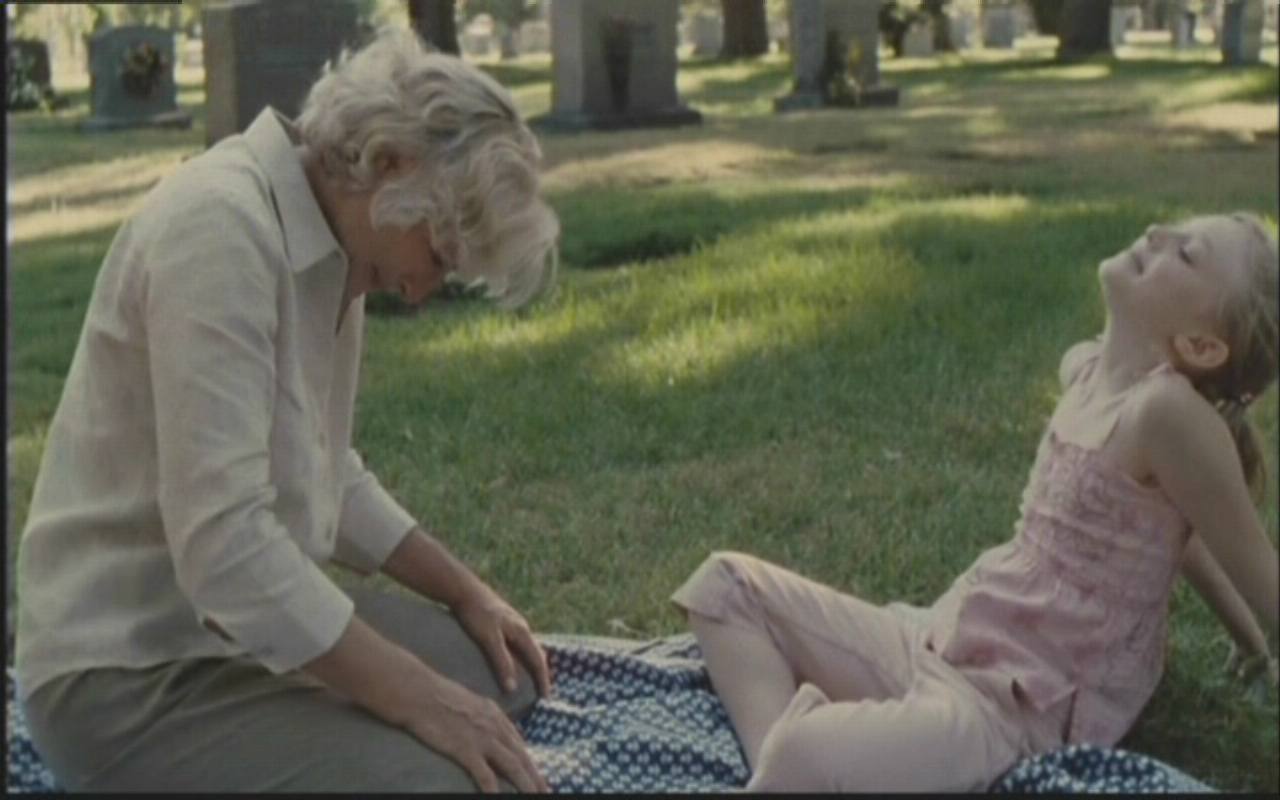 lovely-dakota-nine-lives-screen-capture-100.jpg