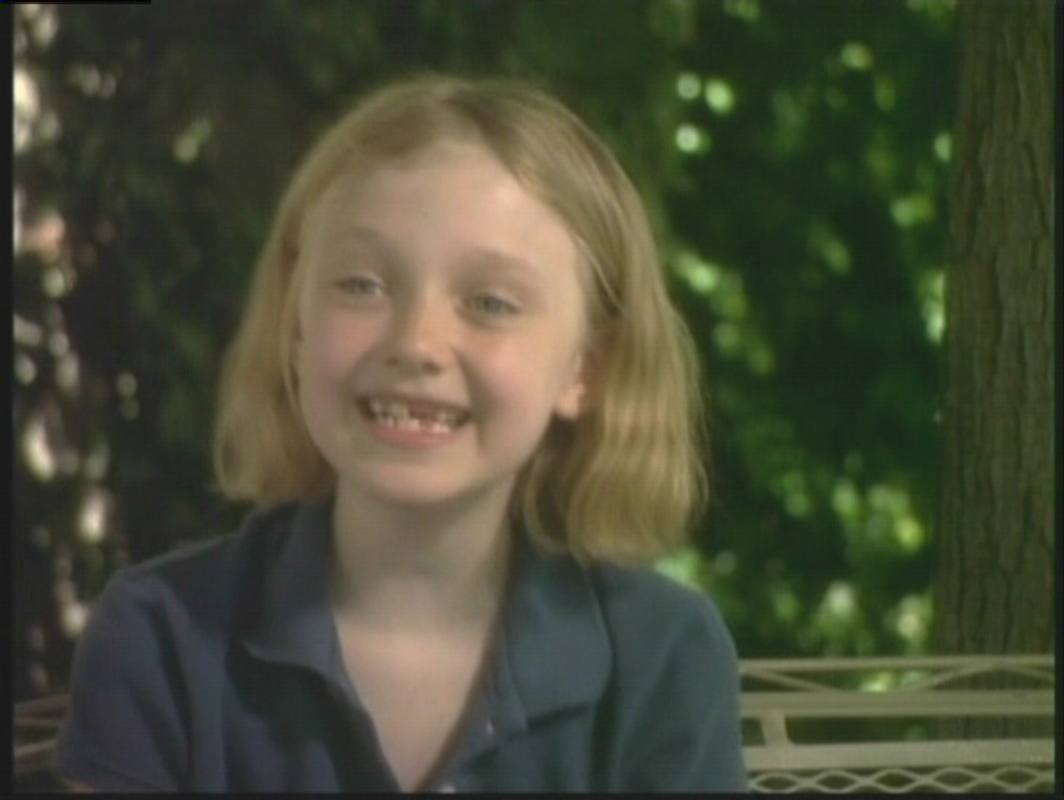 lovely-dakota-nine-lives-dvd-interview-07.jpg