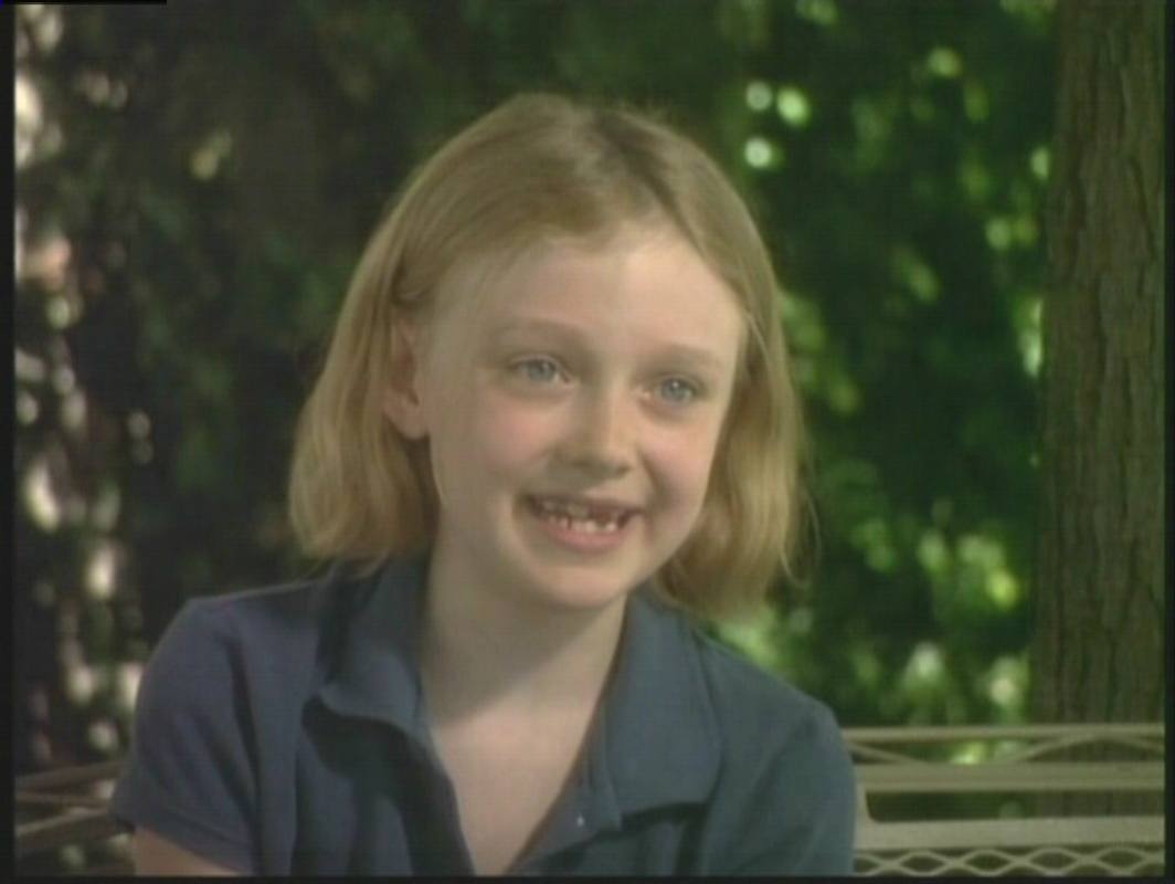 lovely-dakota-nine-lives-dvd-interview-12.jpg