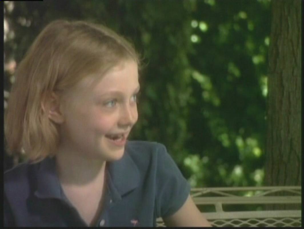 lovely-dakota-nine-lives-dvd-interview-21.jpg