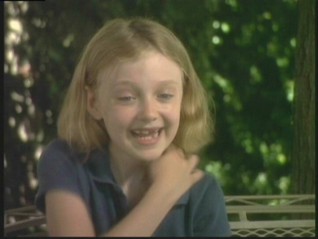 lovely-dakota-nine-lives-dvd-interview-25.jpg