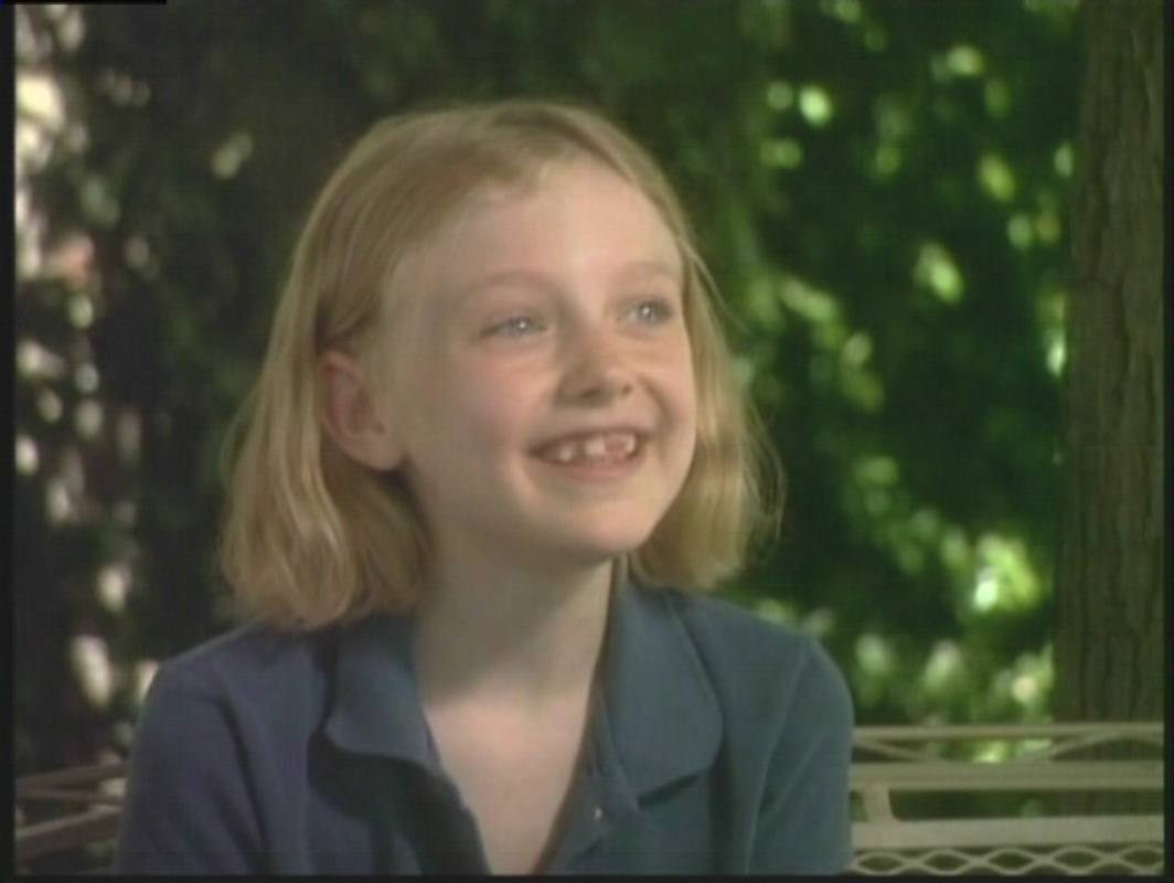 lovely-dakota-nine-lives-dvd-interview-46.jpg