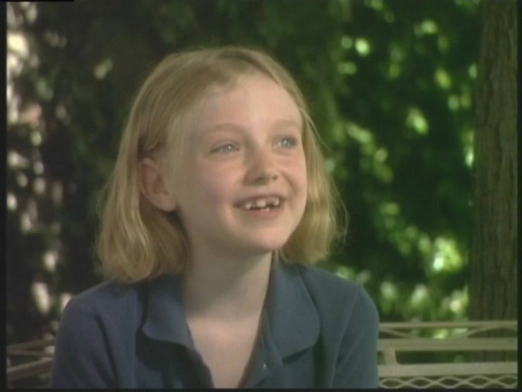 lovely-dakota-nine-lives-dvd-interview-47.jpg