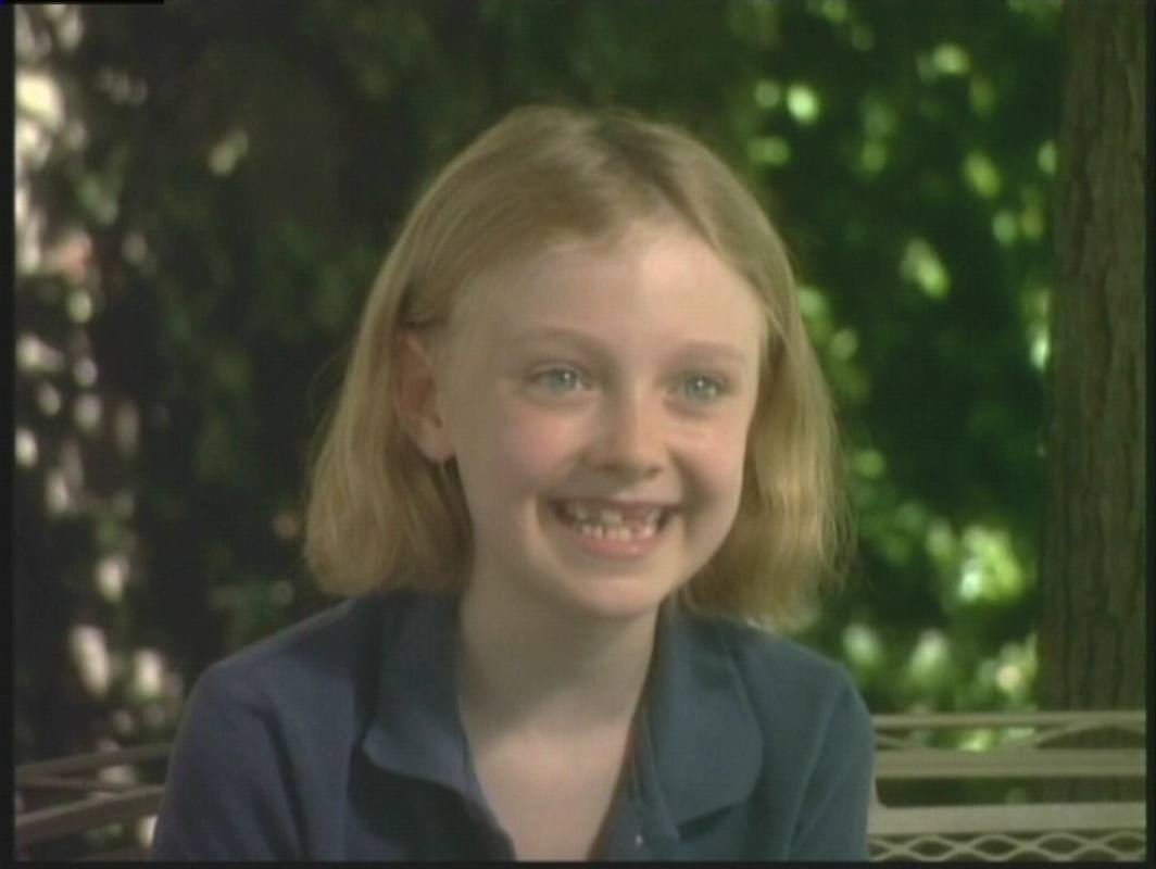 lovely-dakota-nine-lives-dvd-interview-49.jpg
