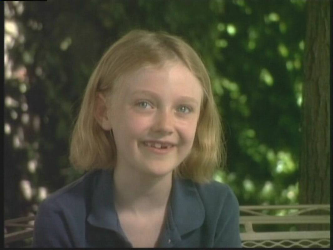 lovely-dakota-nine-lives-dvd-interview-54.jpg