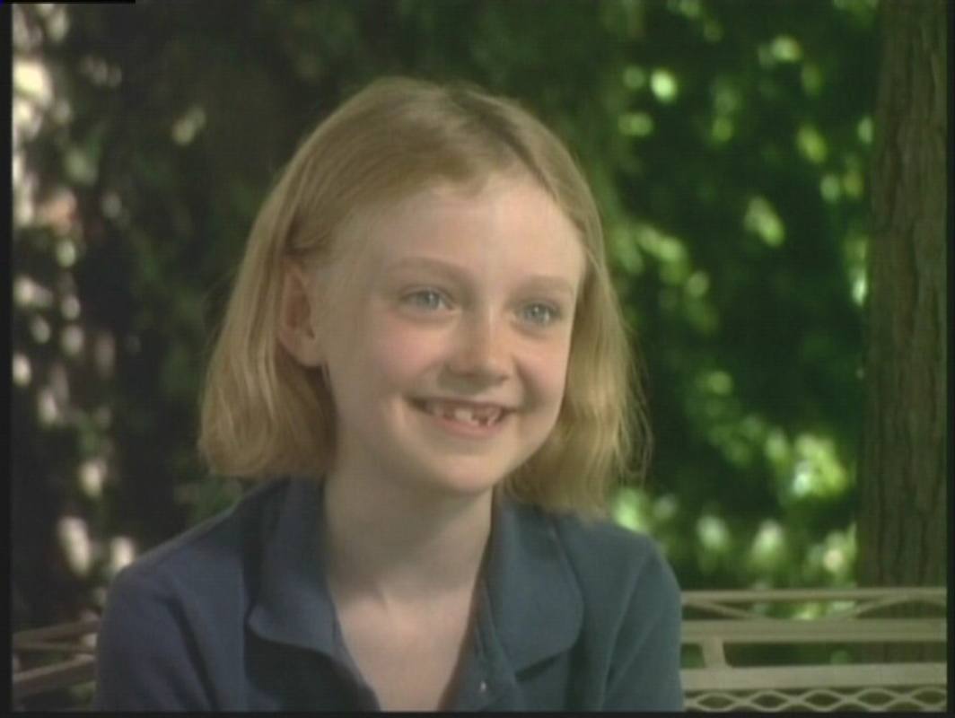 lovely-dakota-nine-lives-dvd-interview-57.jpg