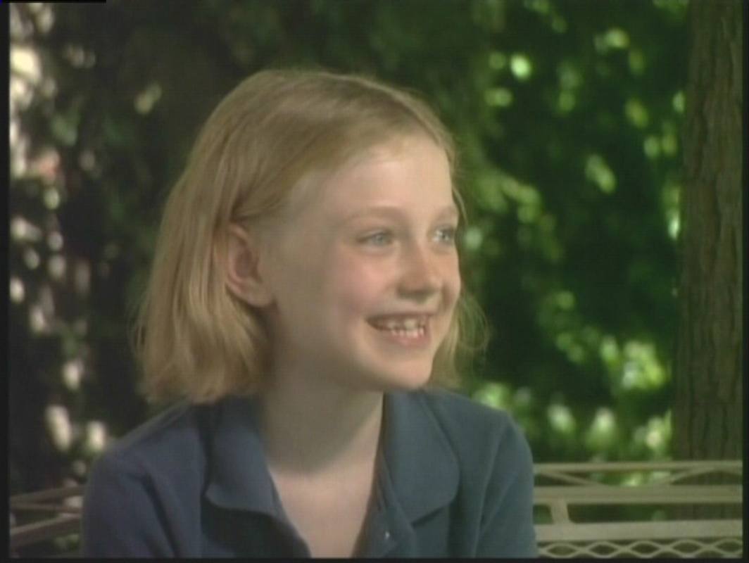 lovely-dakota-nine-lives-dvd-interview-58.jpg