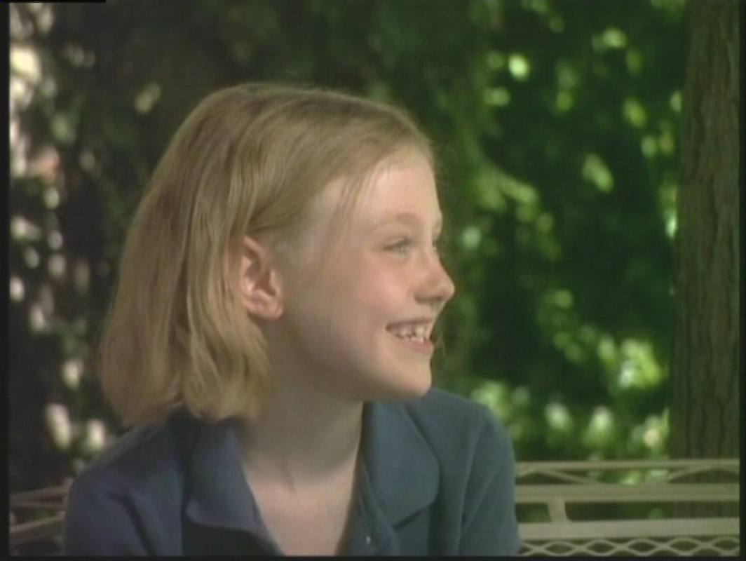 lovely-dakota-nine-lives-dvd-interview-59.jpg