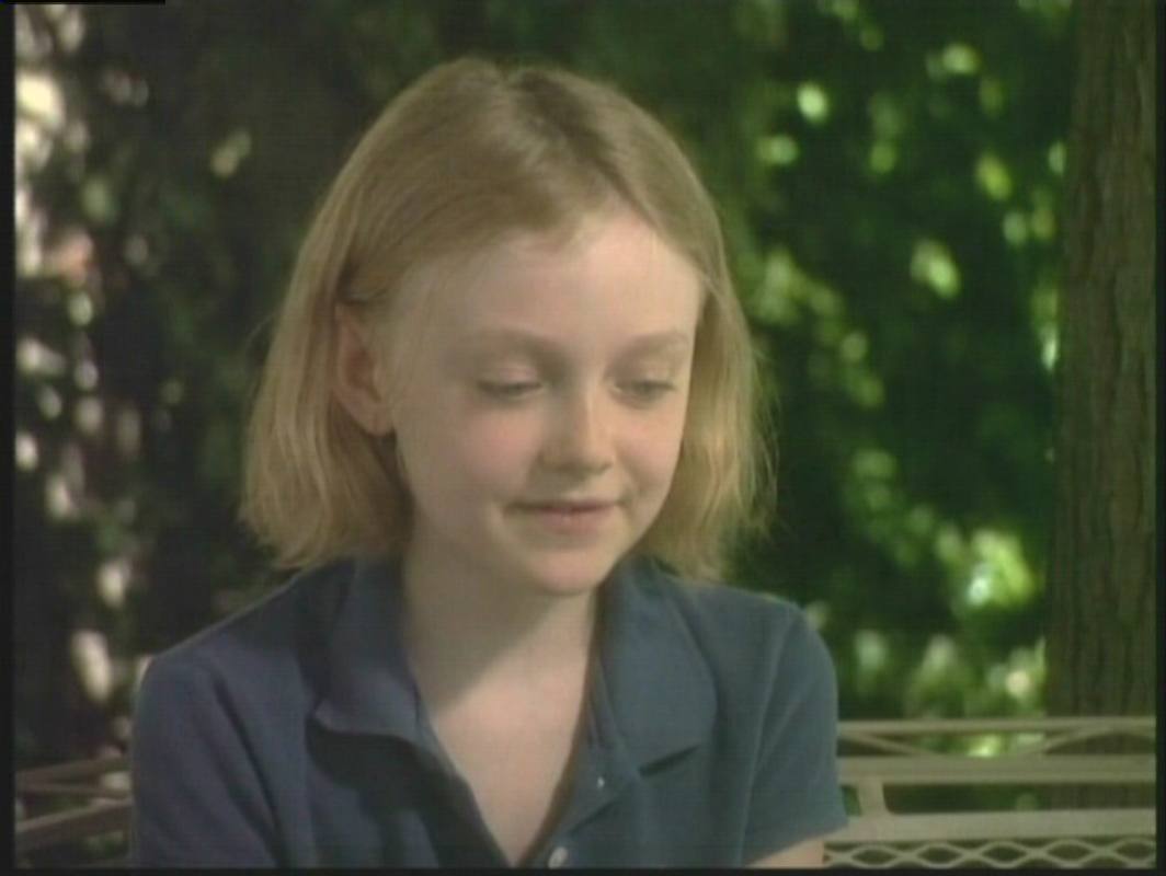 lovely-dakota-nine-lives-dvd-interview-61.jpg