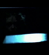 lovely-dakota-war-worlds-clip-02-01.jpg