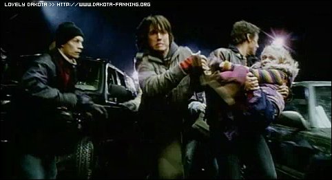 lovely-dakota-war-worlds-japanese-teaser-12.jpg