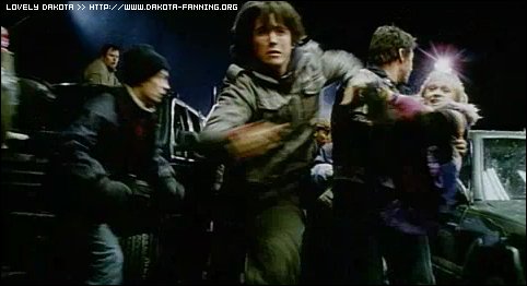 lovely-dakota-war-worlds-japanese-teaser-13.jpg