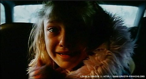 lovely-dakota-war-worlds-japanese-teaser-16.jpg