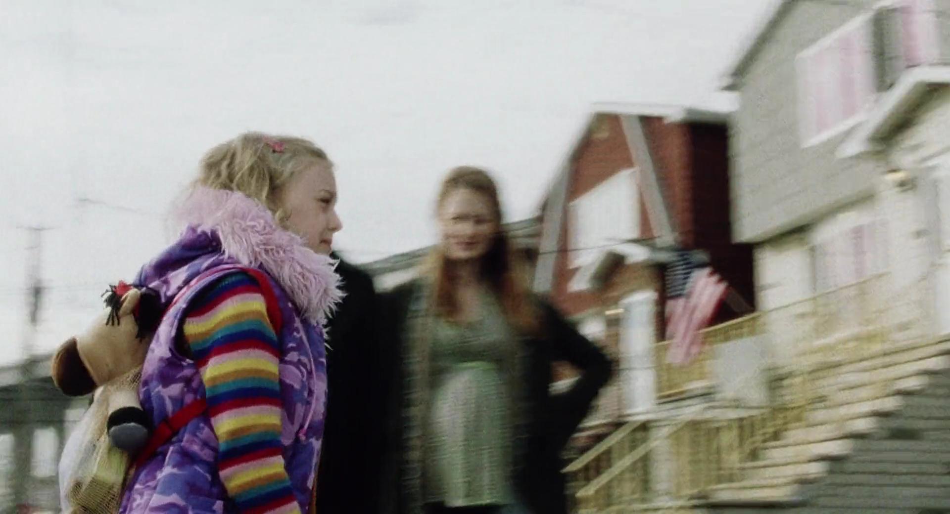 lovely-dakota-war-worlds-screen-capture-003.jpg