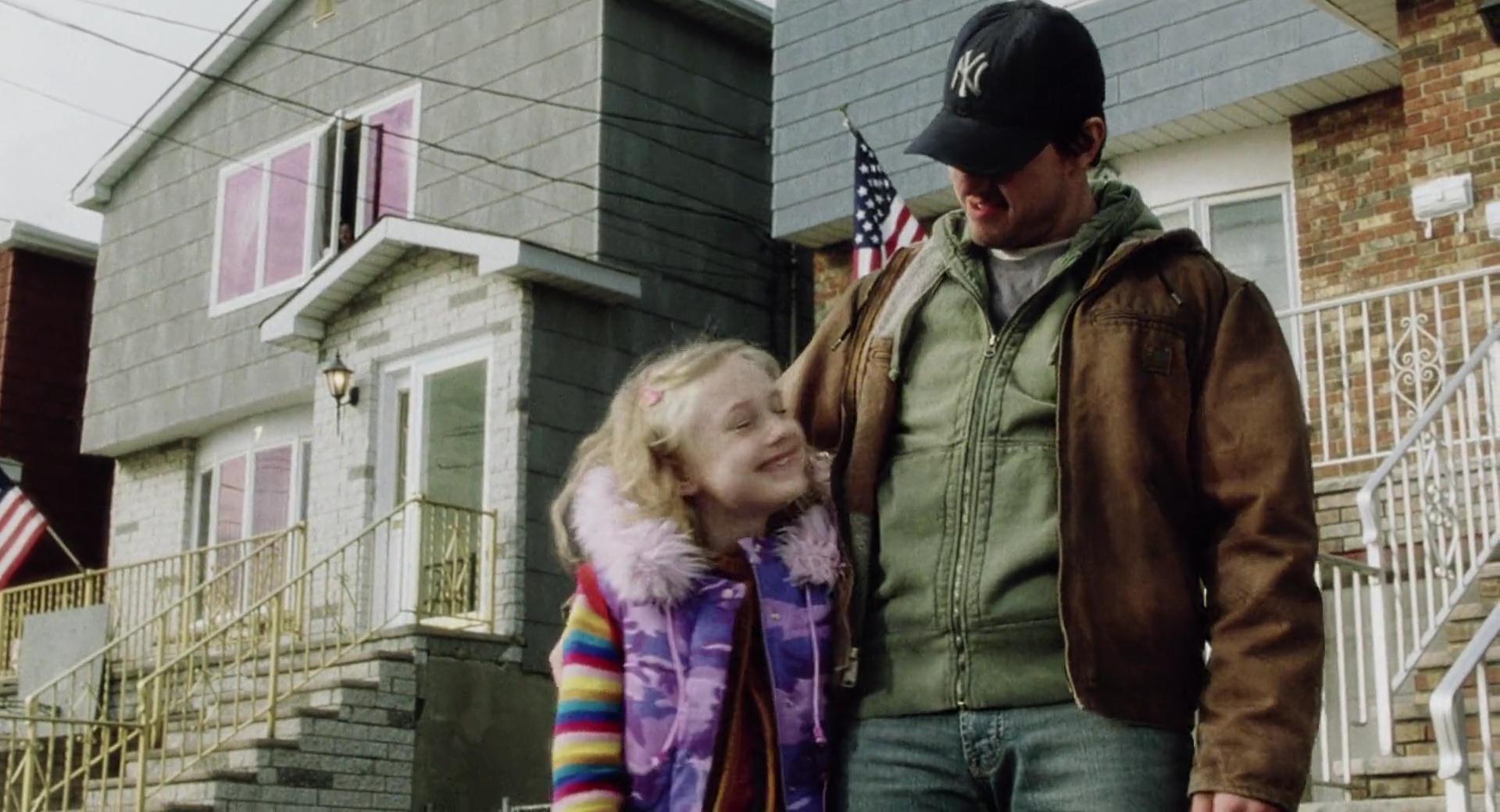lovely-dakota-war-worlds-screen-capture-006.jpg
