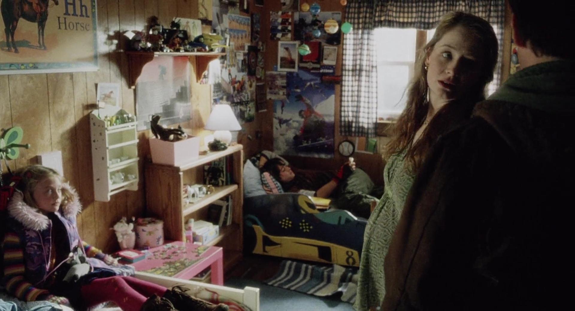 lovely-dakota-war-worlds-screen-capture-030.jpg