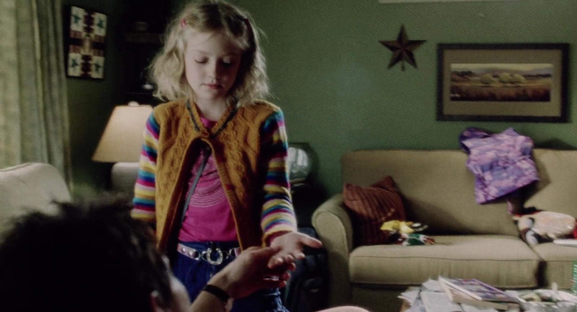 lovely-dakota-war-worlds-screen-capture-050.jpg