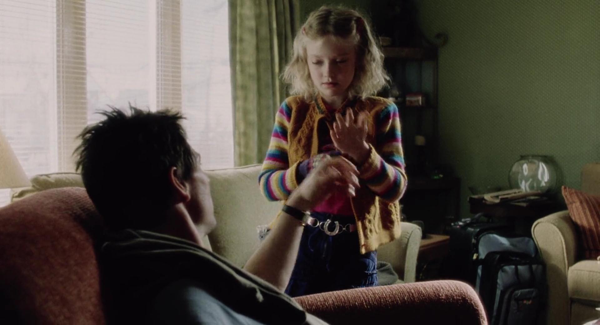 lovely-dakota-war-worlds-screen-capture-053.jpg