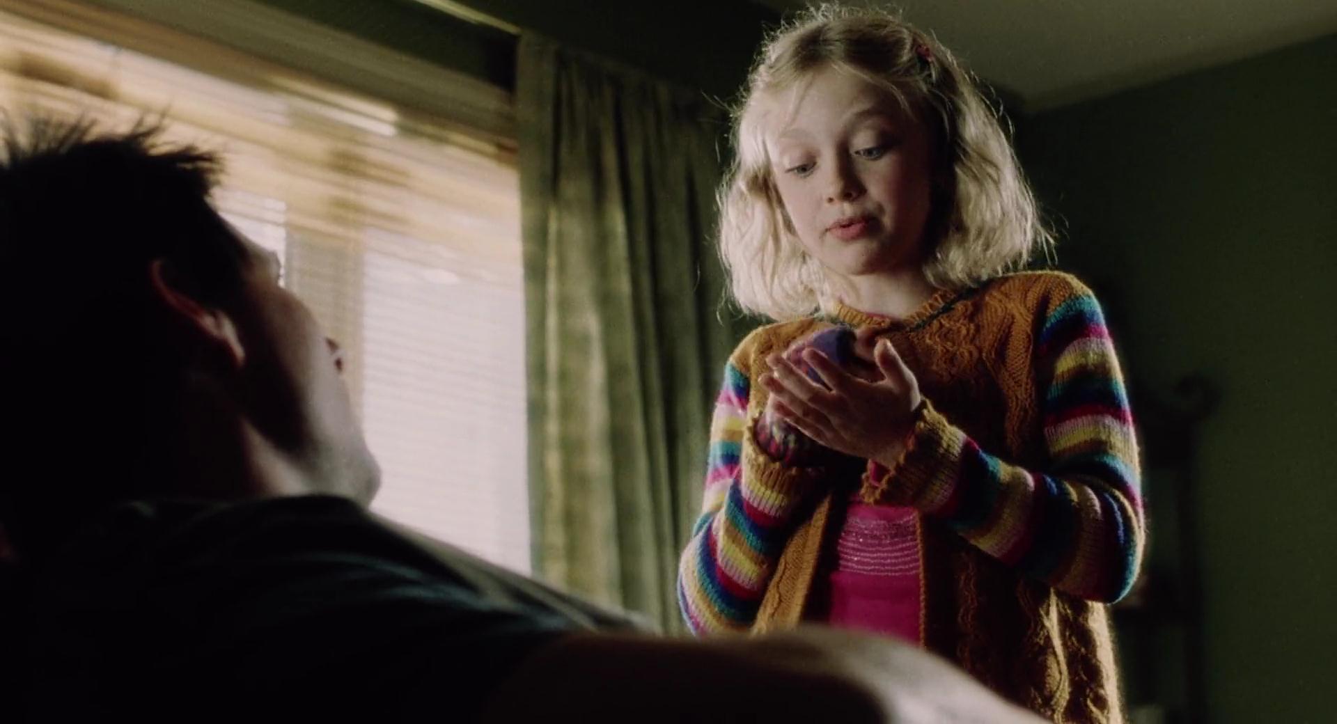 lovely-dakota-war-worlds-screen-capture-060.jpg
