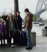 lovely-dakota-war-worlds-screen-capture-014.jpg