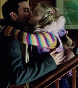 lovely-dakota-war-worlds-screen-capture-027.jpg