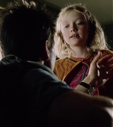 lovely-dakota-war-worlds-screen-capture-055.jpg
