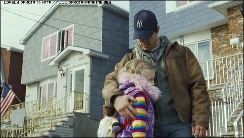lovely-dakota-war-worlds-teaser-03.jpg