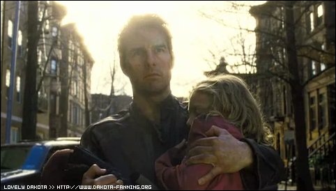 lovely-dakota-war-worlds-teaser-50.jpg