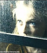 lovely-dakota-war-worlds-teaser-21.jpg