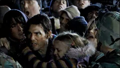 lovely-dakota-war-worlds-theatrical-trailer-27.jpg