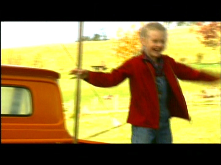 lovely-dakota-charlottes-web-dvd-gag-reel-003.jpg