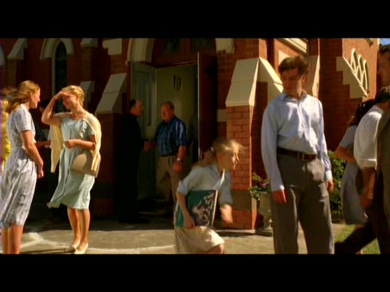 lovely-dakota-charlottes-web-dvd-gag-reel-007.jpg
