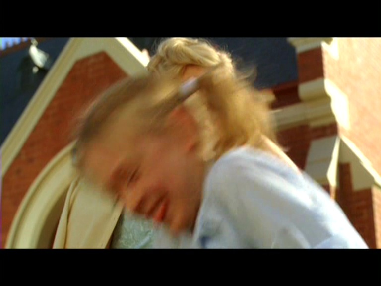 lovely-dakota-charlottes-web-dvd-gag-reel-022.jpg