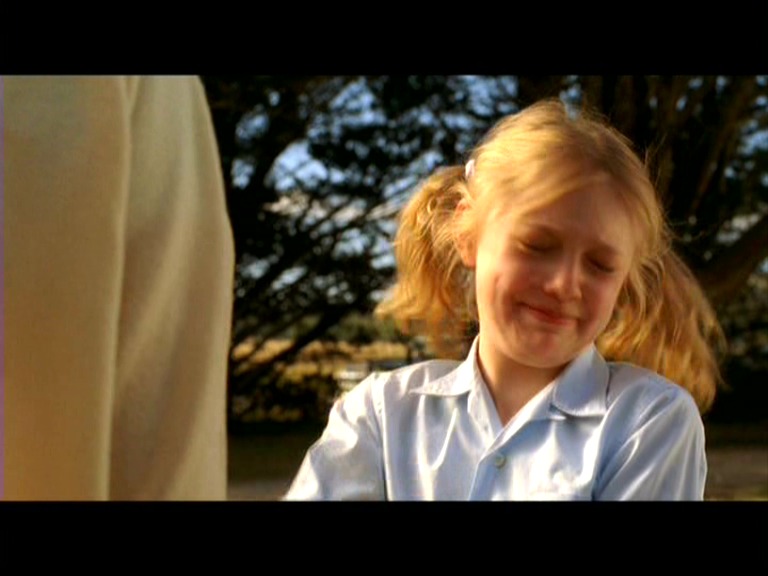 lovely-dakota-charlottes-web-dvd-gag-reel-044.jpg